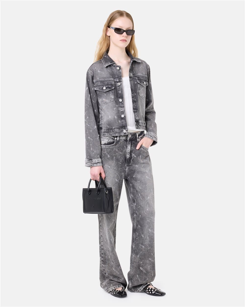 Gray degradable cotton denim 5-pocket pants with a straight fit