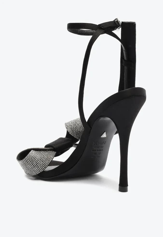 Kristen Sandal